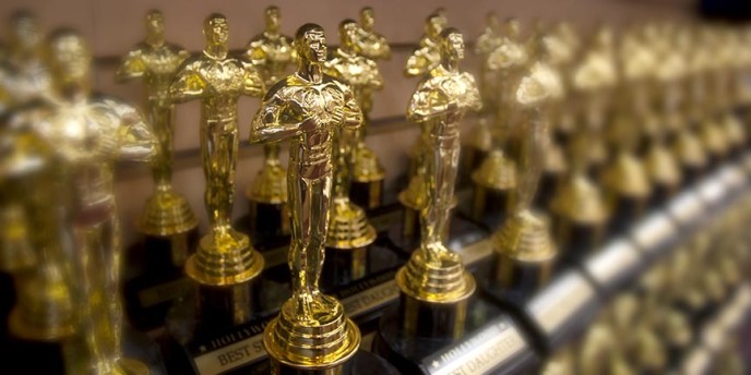 Best Oscar type Statues Hollyowwd